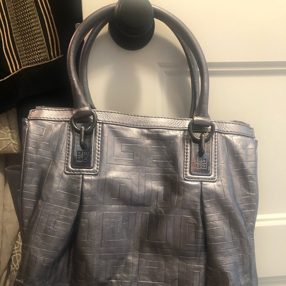 Givenchy handbag - Picture 9 of 12